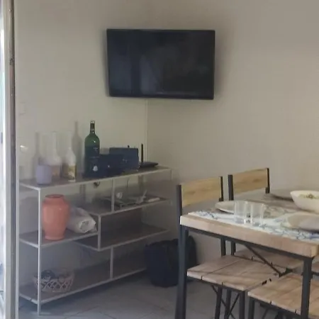 Chateau Charlie * קבלייר-סור-מר