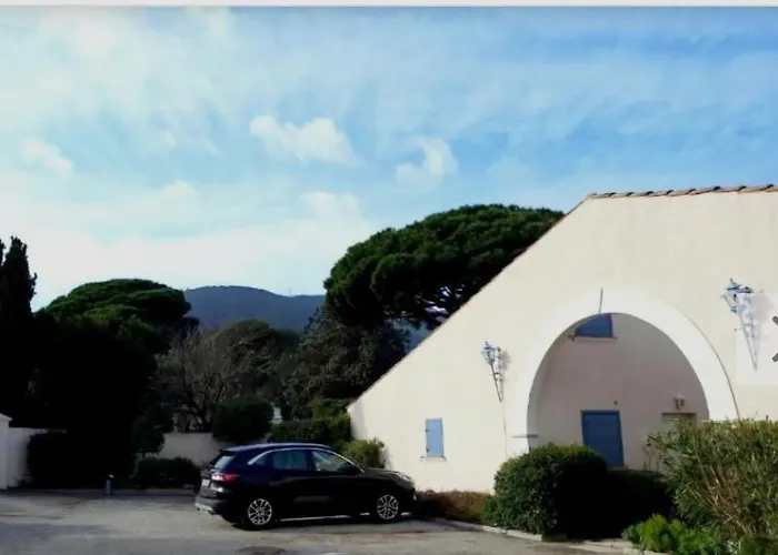 Chateau Charlie Apartman *